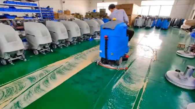 林芝2023年还在用人工的物业保洁不妨试试洗地机吧